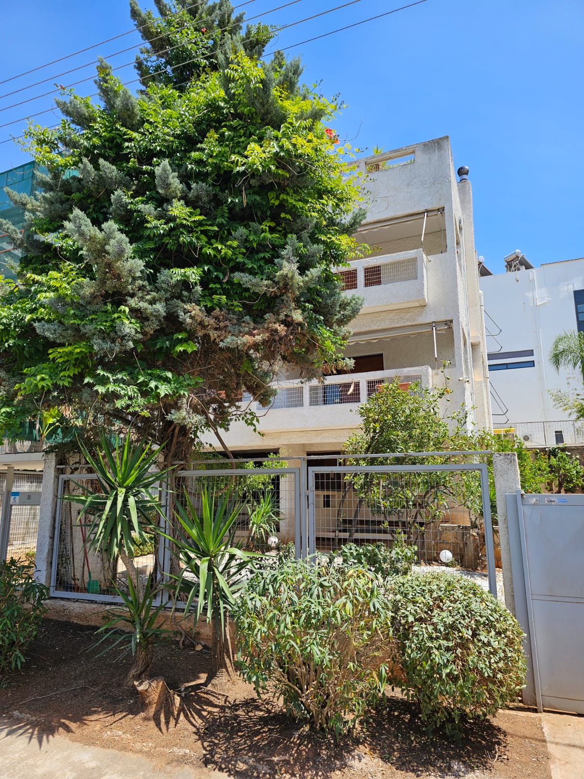 Detached house in the center of Glyfada